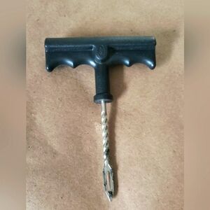 VICTOR Tire Repair Insert Tool Black Hard Plastic Ergonomic 3 in Long Device